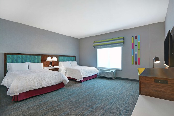 Room 25 of 47