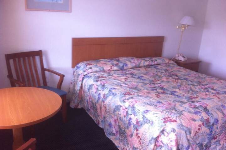 Room 13 of 26