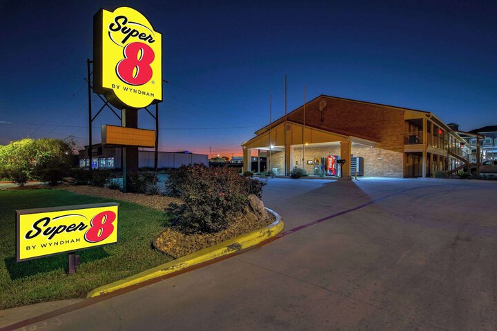 Hotel 4 of 44