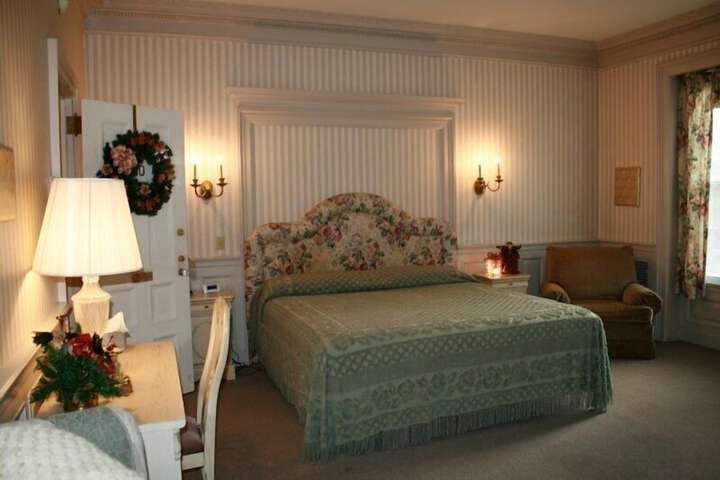 Room 19 of 42