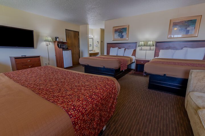 Thunderbird Lodge
