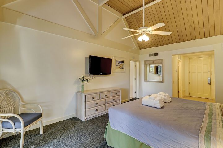 Room 73 of 121