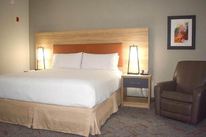 Room 61 of 83