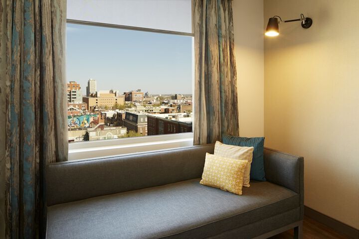 Room 27 of 52