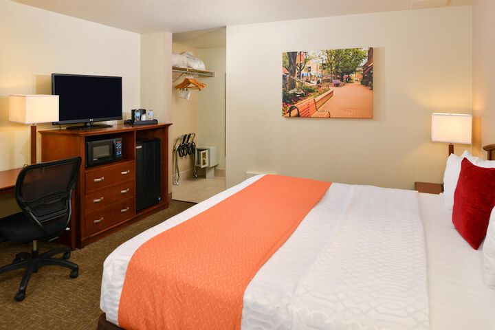 Room 21 of 32