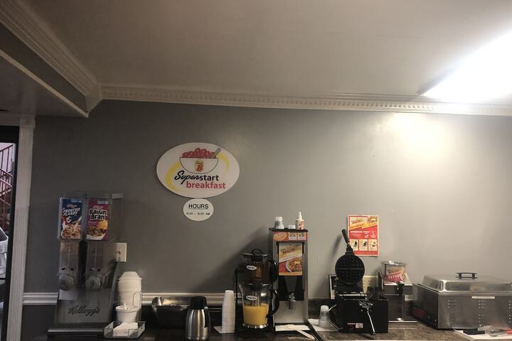 Breakfast/Coffee Service 15 of 16