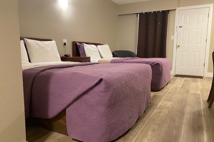 Room 13 of 25