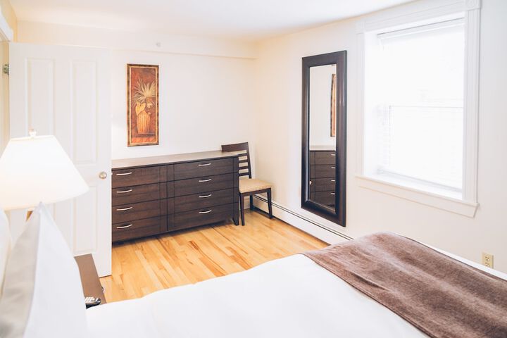 Room 17 of 64