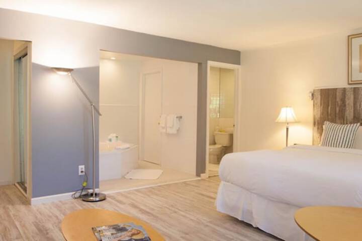 Room 11 of 26