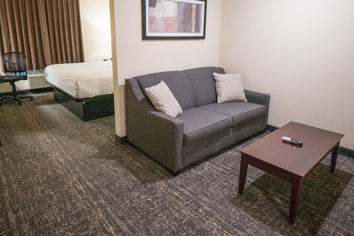 Cobblestone Hotel & Suites - Lamar