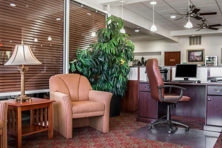 Business Center 8 of 8