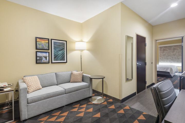 Room 18 of 43