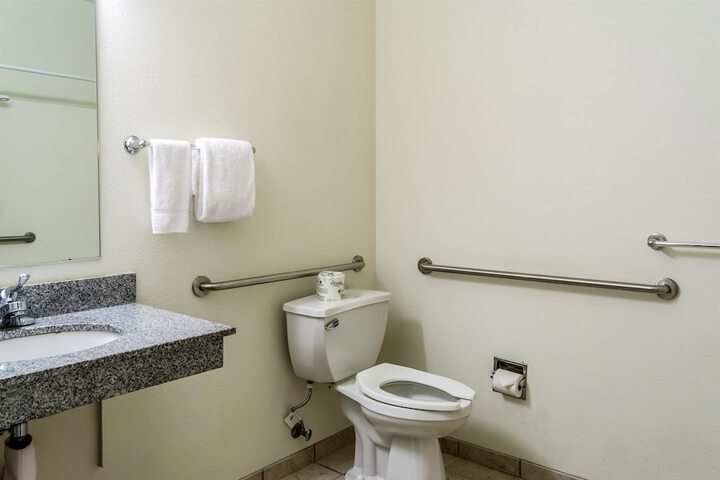 Room 21 of 39