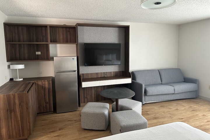Room 42 of 83