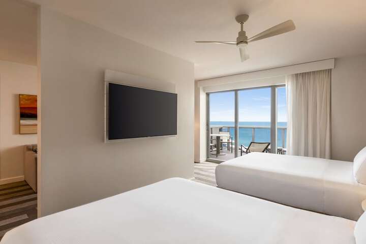 Room 42 of 118