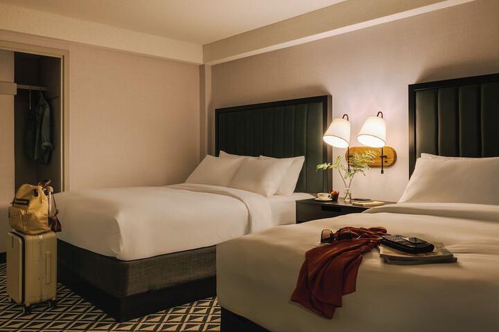 Room 34 of 46