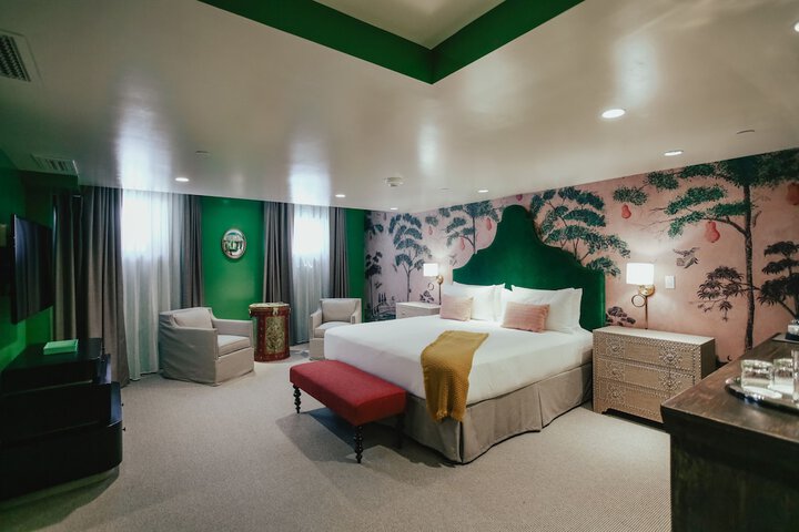 Room 22 of 61