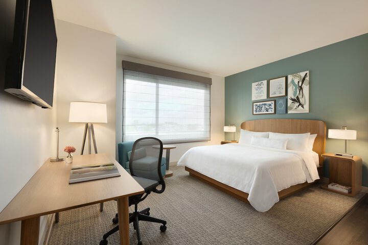 Room 12 of 28
