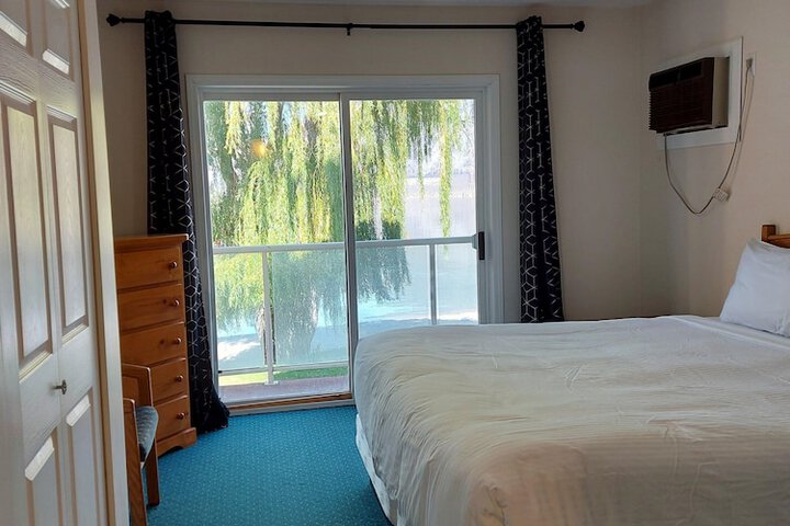Richter Pass Beach Resort