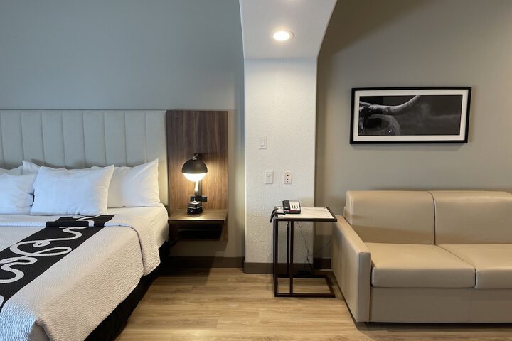 Room 39 of 63