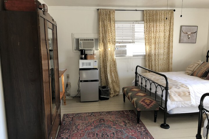 Room 18 of 64