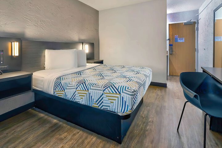Room 34 of 36