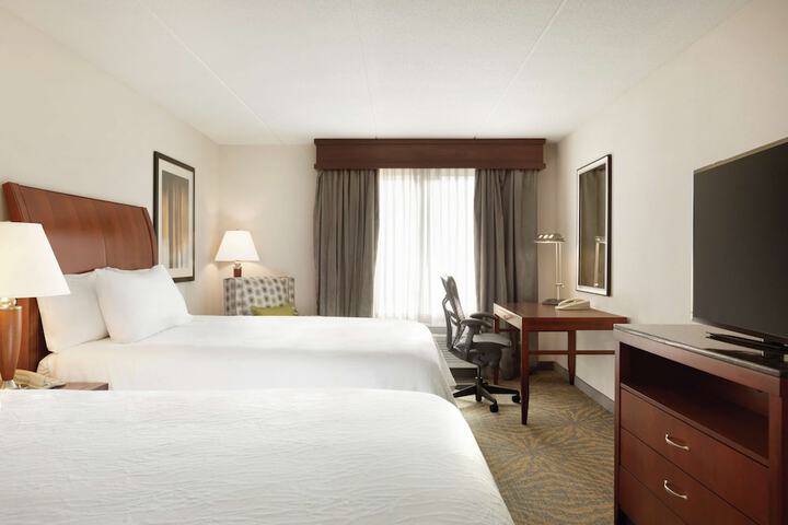 Room 13 of 40