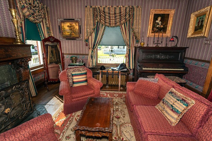 Room 47 of 160