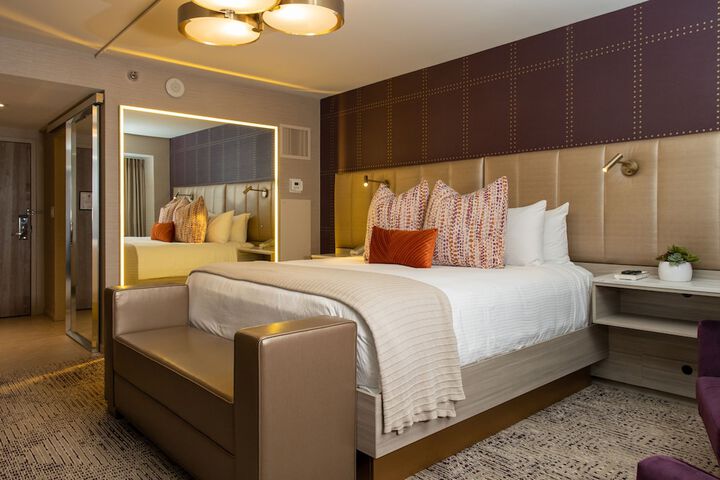 Room 40 of 107