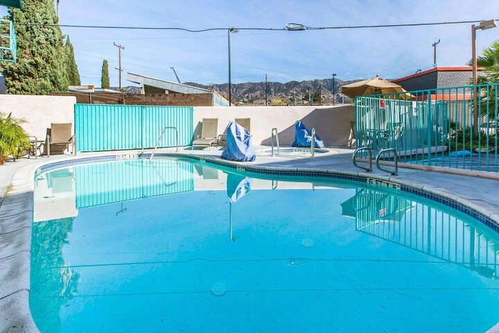 Pool 8 of 64