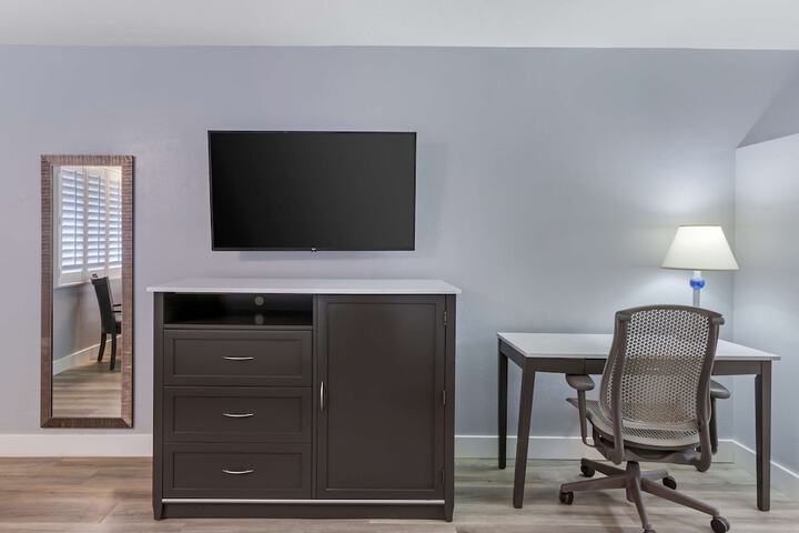 Room 19 of 32