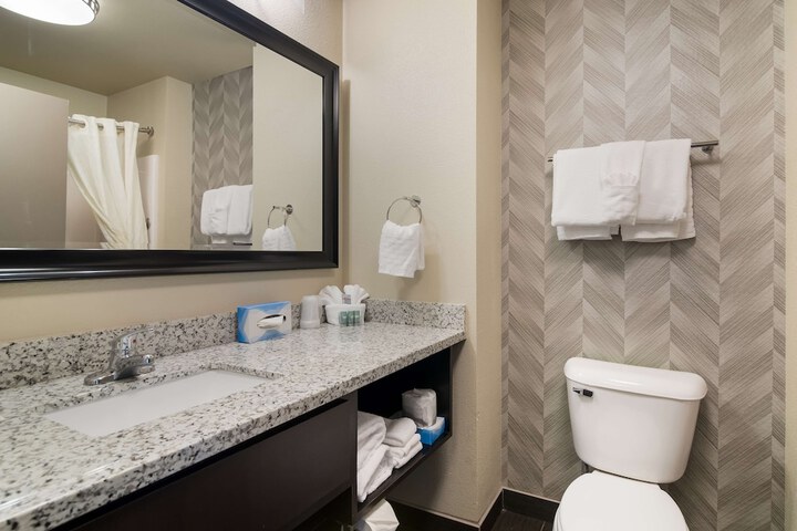 Room 20 of 29