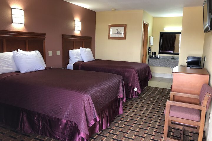 Room 12 of 22