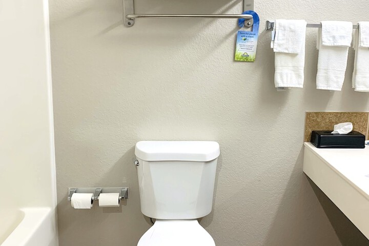 Room 16 of 34