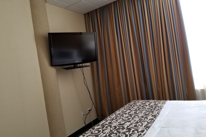 Travelodge by Wyndham Conference Centre & Suites Whitecourt