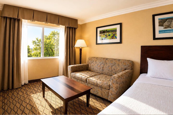 The Volare an Ascend Collection Hotel