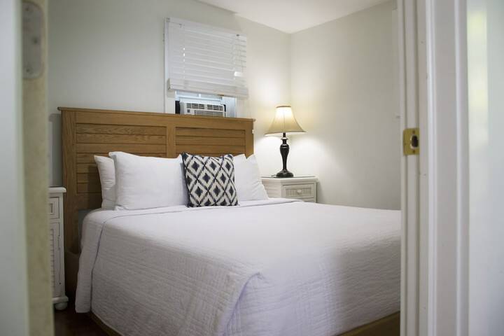 Room 33 of 112