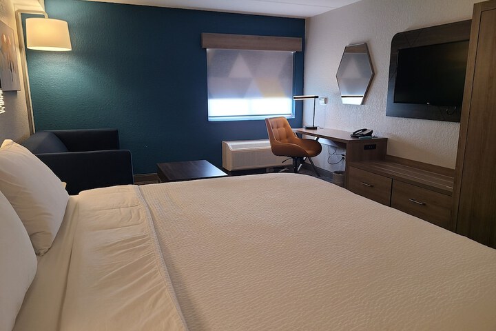Holiday Inn Express & Suites Ft. Lauderdale N - Exec Airport by IHG