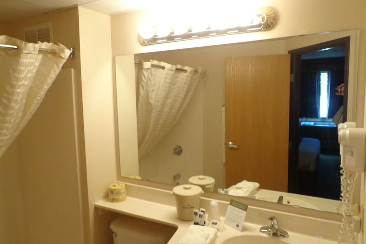 Room 15 of 44