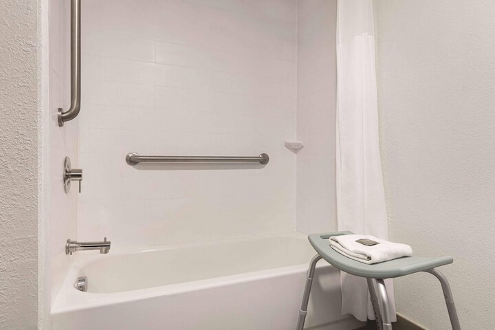 Country Inn & Suites by Radisson Dunn I-95