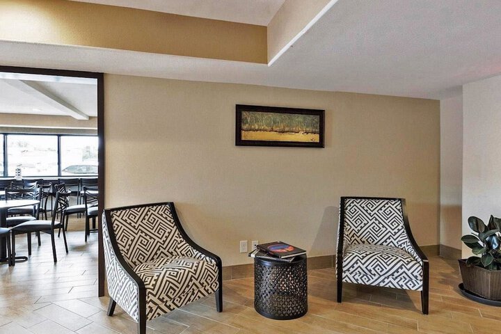 Hotel Interior 7 of 36