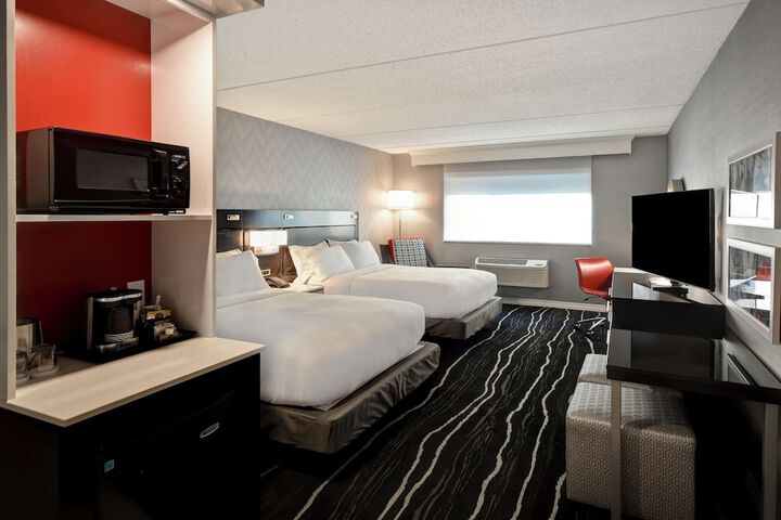 Room 47 of 102