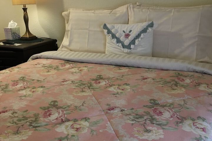 Room 30 of 82