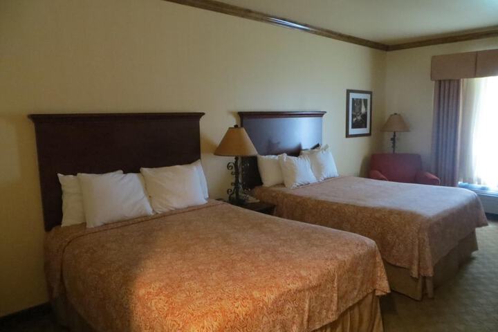 Room 32 of 44