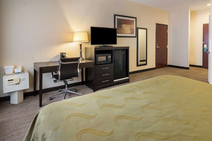Room 15 of 46