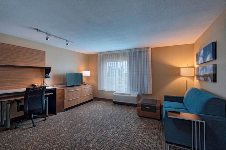 Room 13 of 21