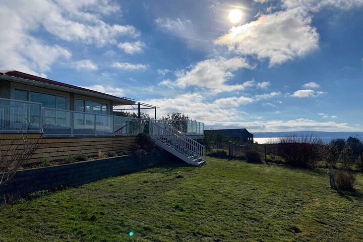 Breathtaking Port Ludlow Home w / Deck & Yard