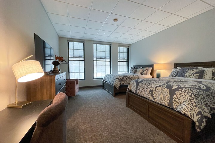 Room 5 of 14