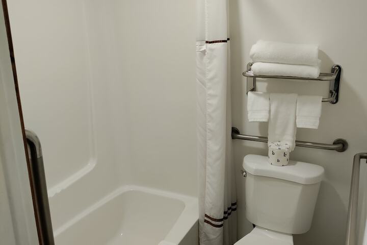 Room 15 of 27
