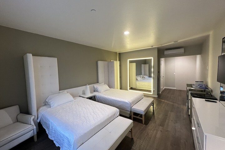 Aspire Inn & Suites Orange